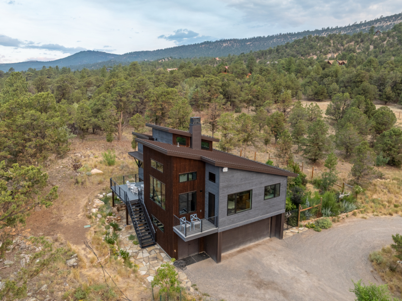 200 Pleasant Valley