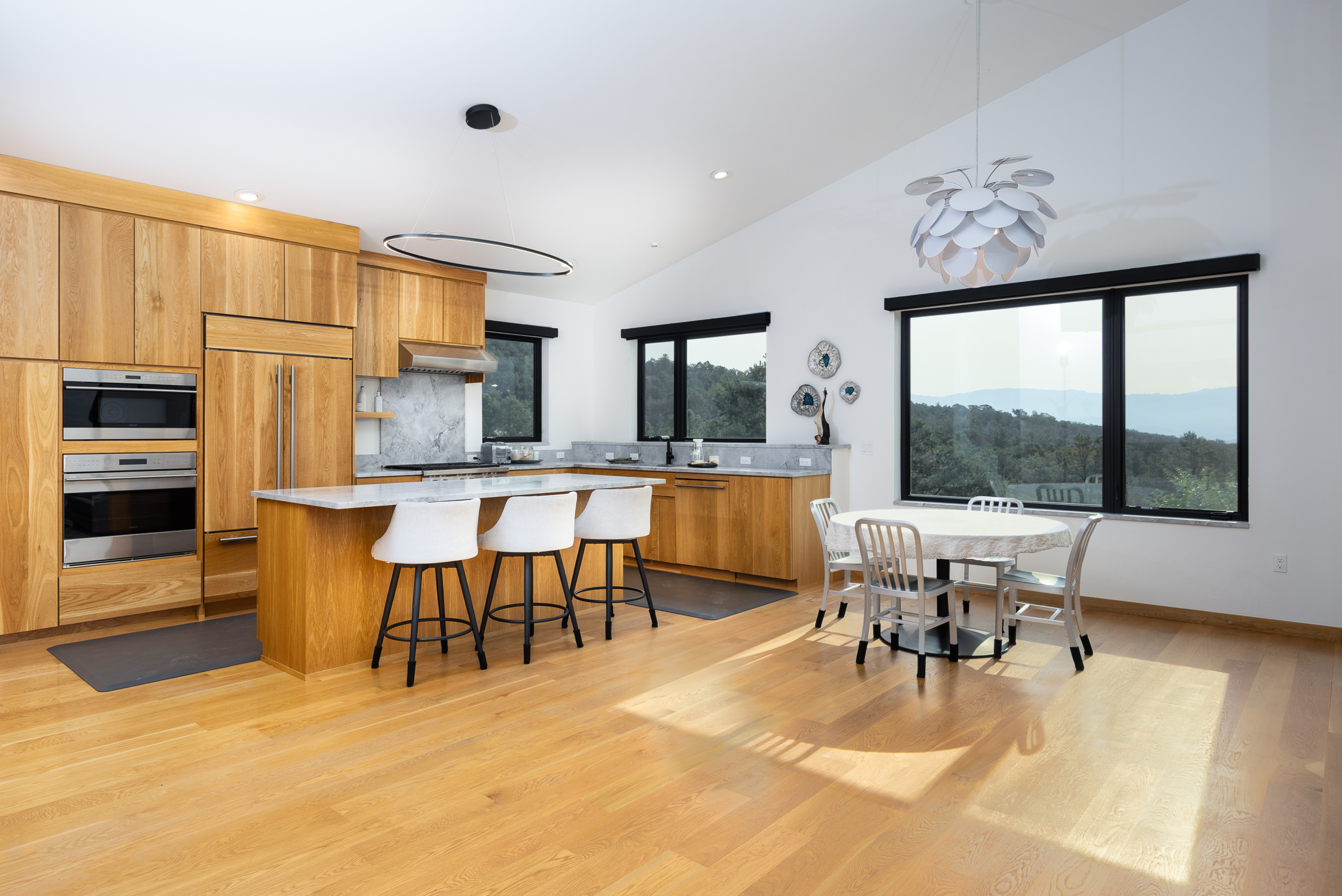 200 Pleasant Valley