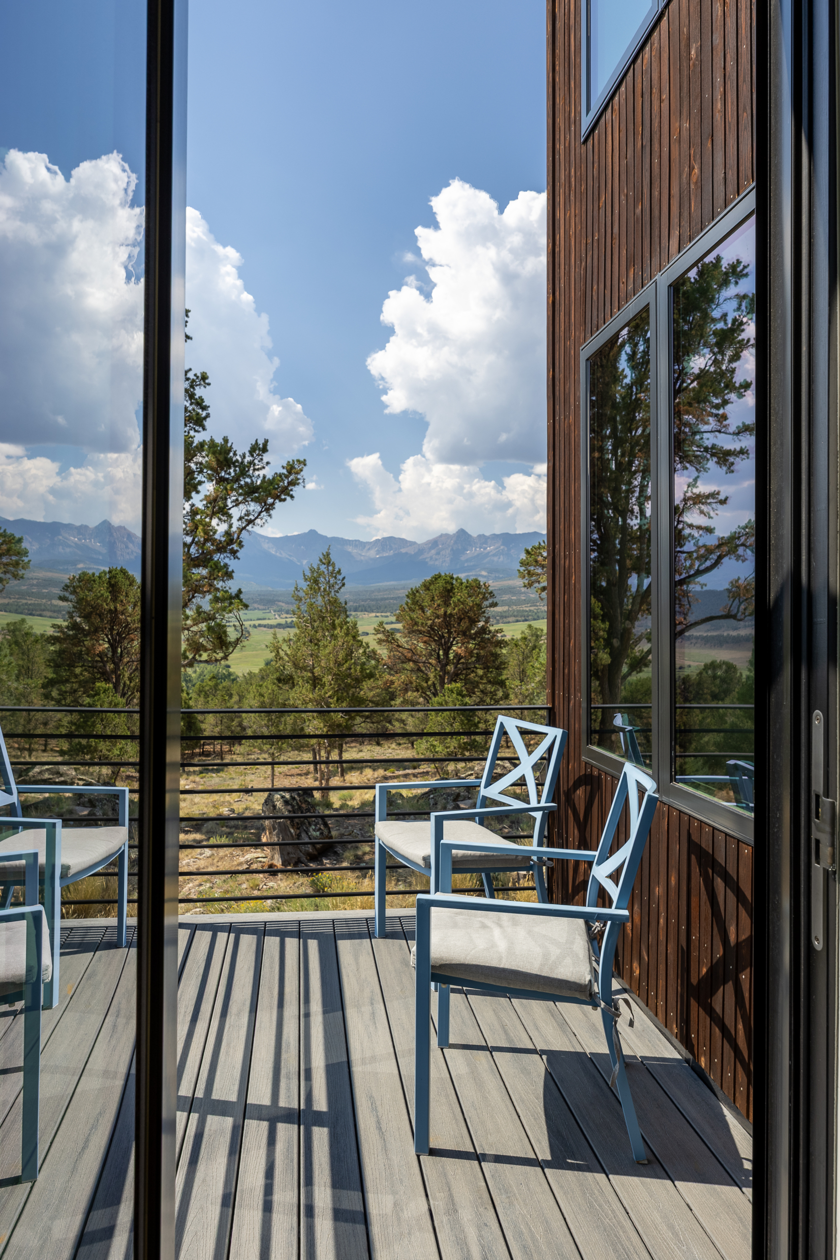 200 Pleasant Valley
